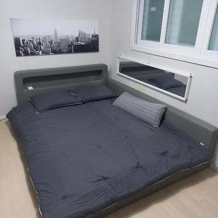 Newly Renovated 2 Bedroom Apartment #7 Seoul Eksteriør bilde