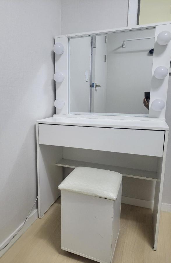 Newly Renovated 2 Bedroom Apartment #7 Seoul Eksteriør bilde