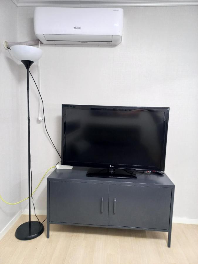 Newly Renovated 2 Bedroom Apartment #7 Seoul Eksteriør bilde